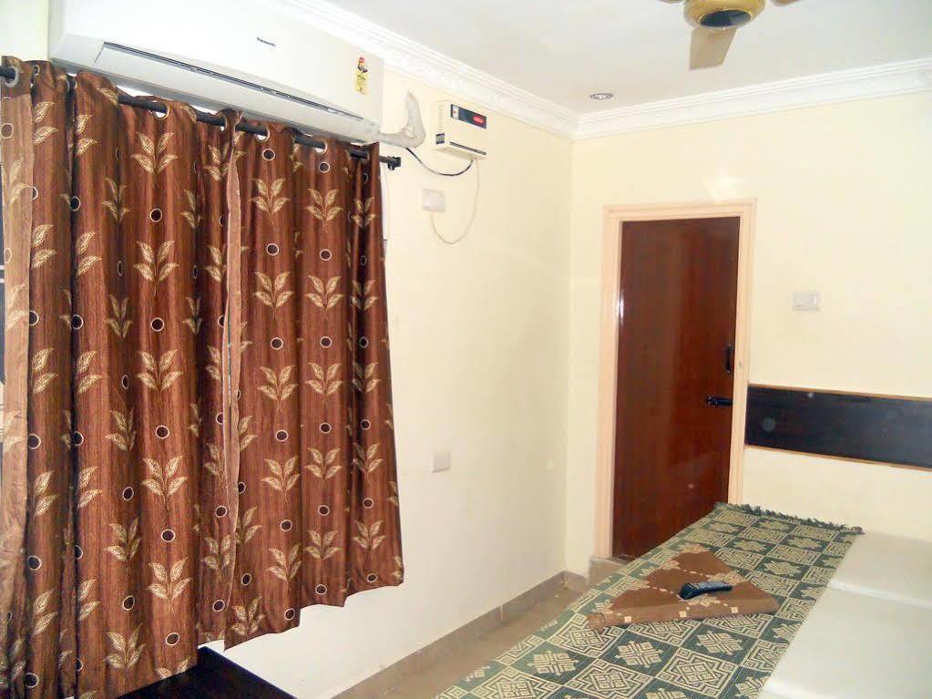 Hotel Sahasra Residency Tirupati Exteriör bild