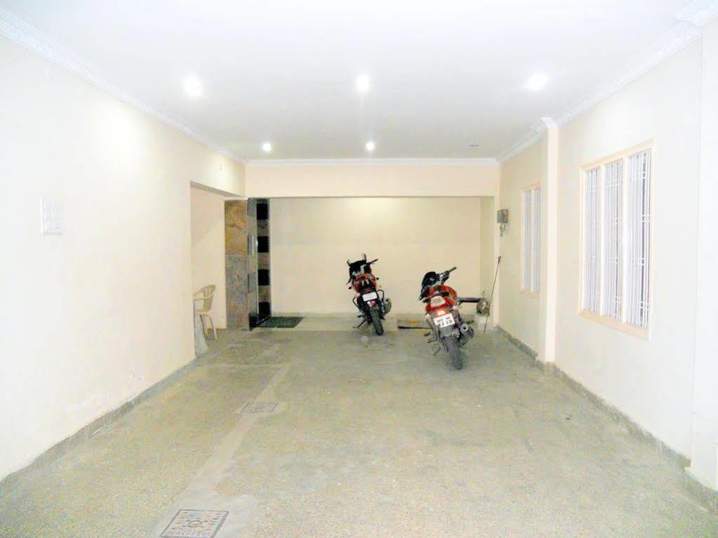 Hotel Sahasra Residency Tirupati Exteriör bild