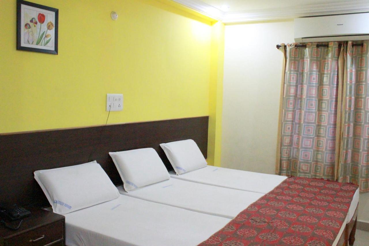 Hotel Sahasra Residency Tirupati Rum bild